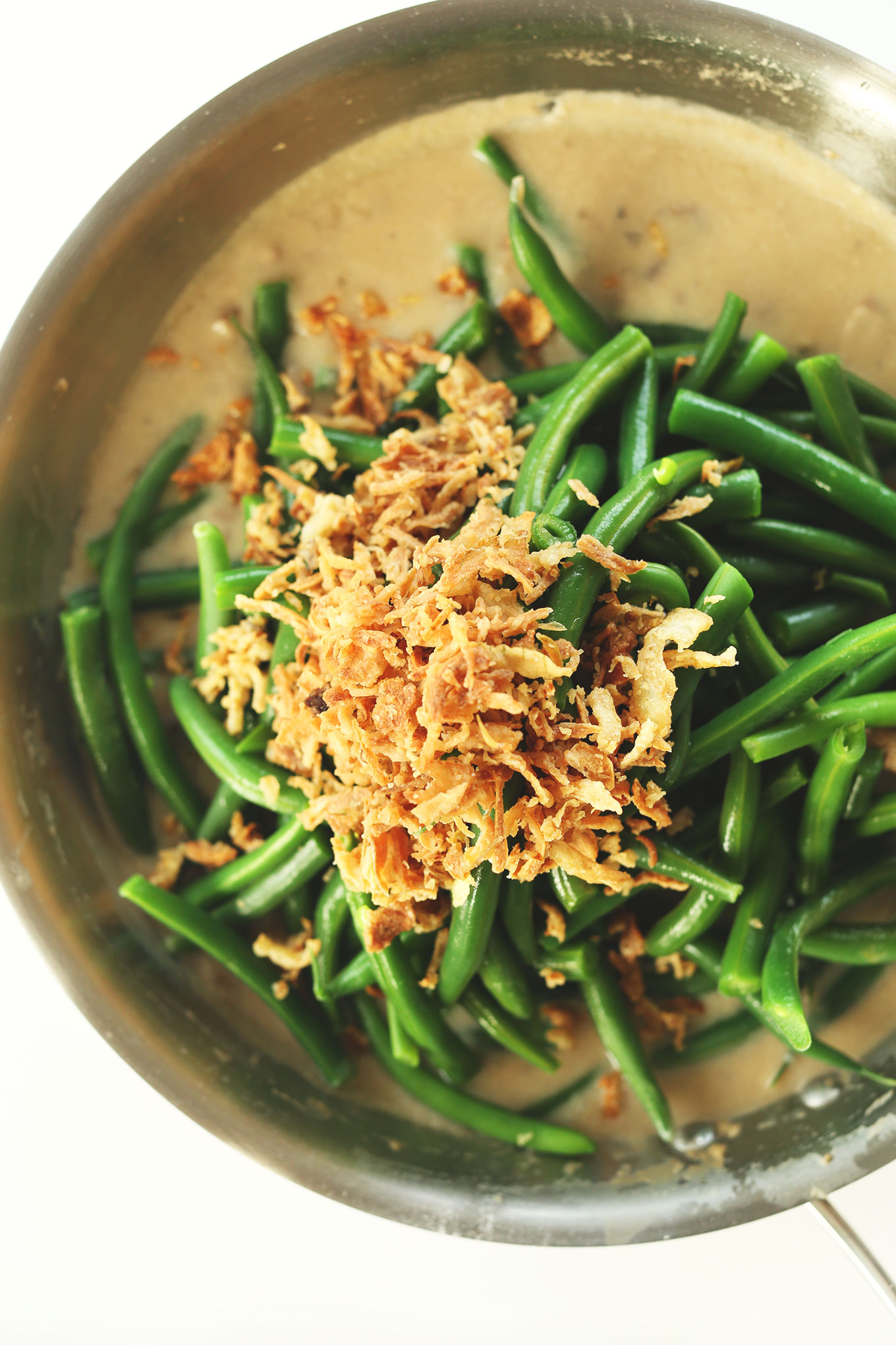 Quick Vegan Green Bean Casserole: Weeknight Comfort in 30 Minutes